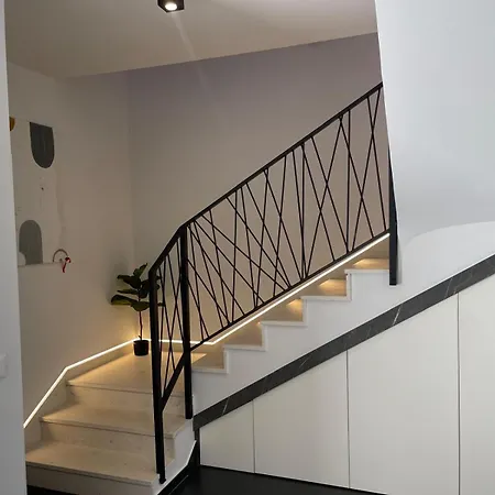 Nika Villa *