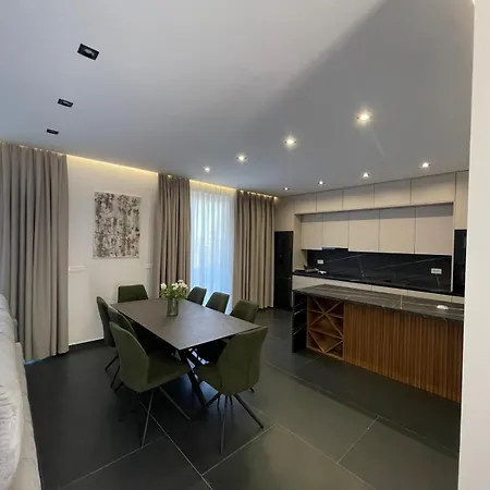 Nika Villa *