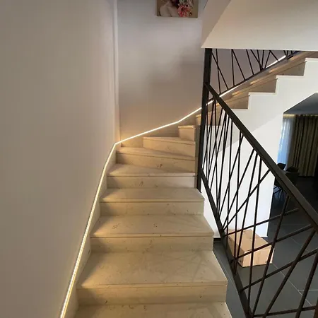 Nika Villa *