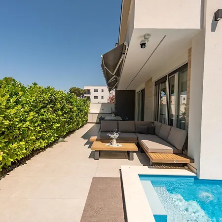 Nika With Pool & Parking Near Zadar