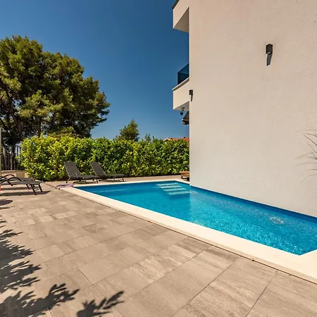 Nika With Pool & Parking Near Zadar Willa